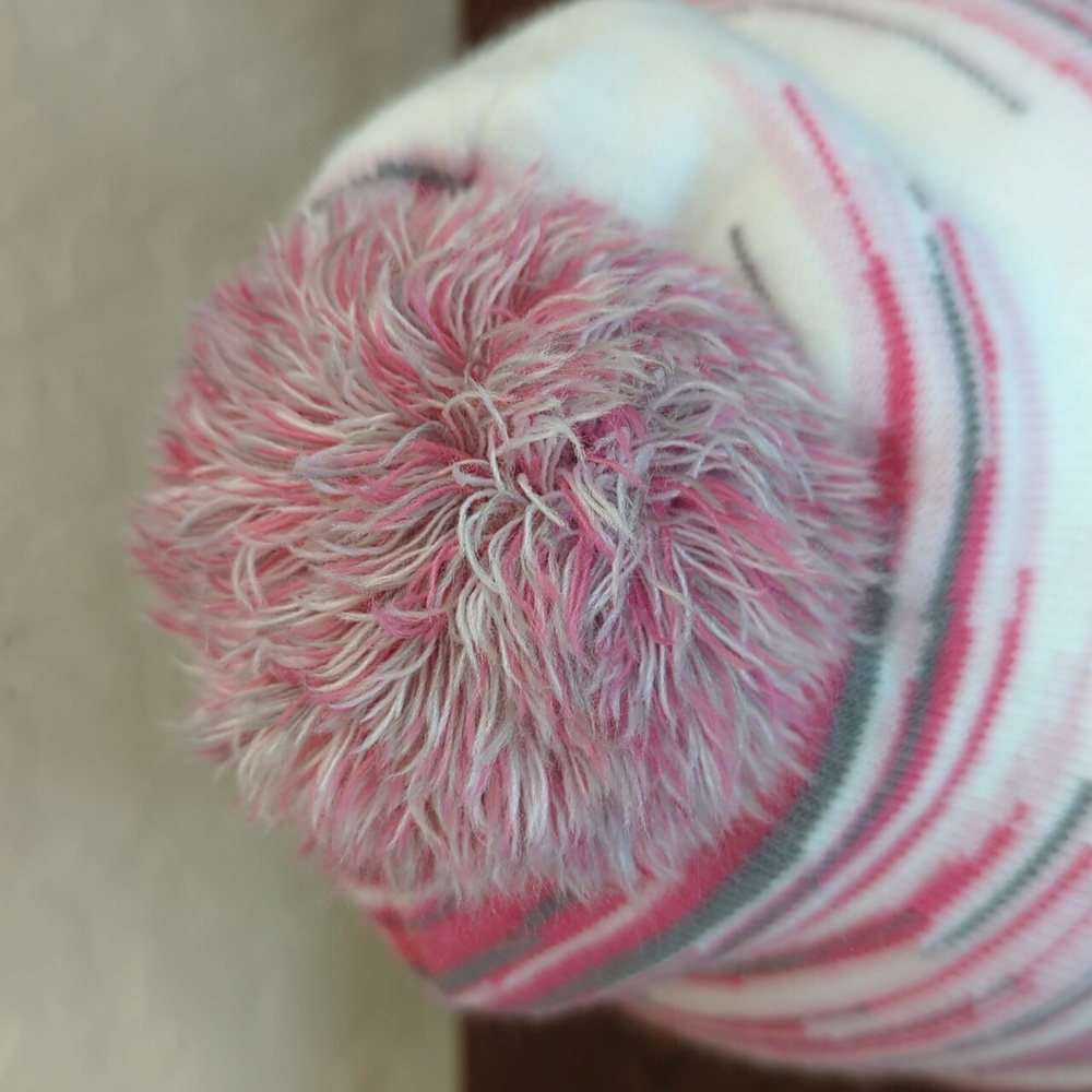 The North Face Girls Pink Multi Pom Pom Cabin Ski Tuke/Beanie Size Youth Medium - Picture 6 of 9